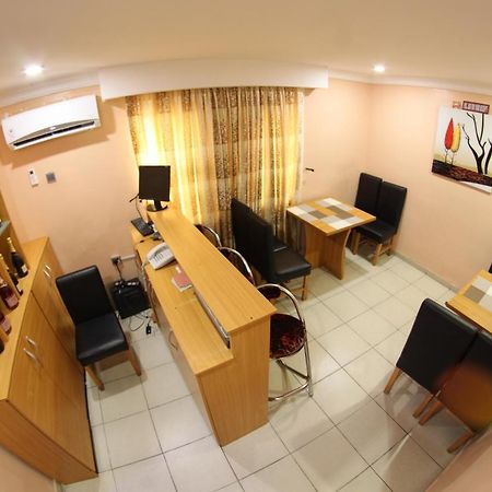 Celia'S Suites Abeokuta Dış mekan fotoğraf