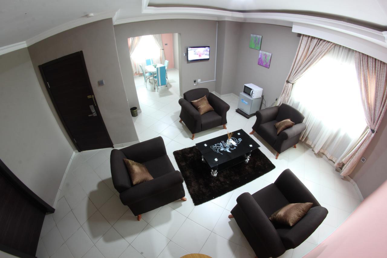 Celia'S Suites Abeokuta Dış mekan fotoğraf