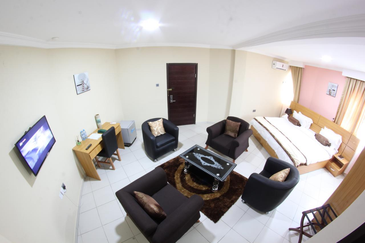 Celia'S Suites Abeokuta Dış mekan fotoğraf