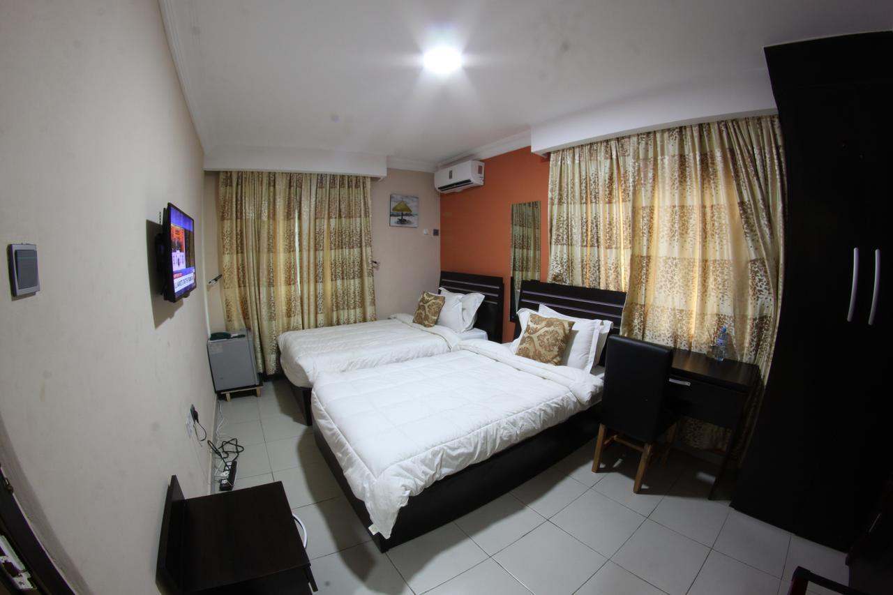 Celia'S Suites Abeokuta Dış mekan fotoğraf