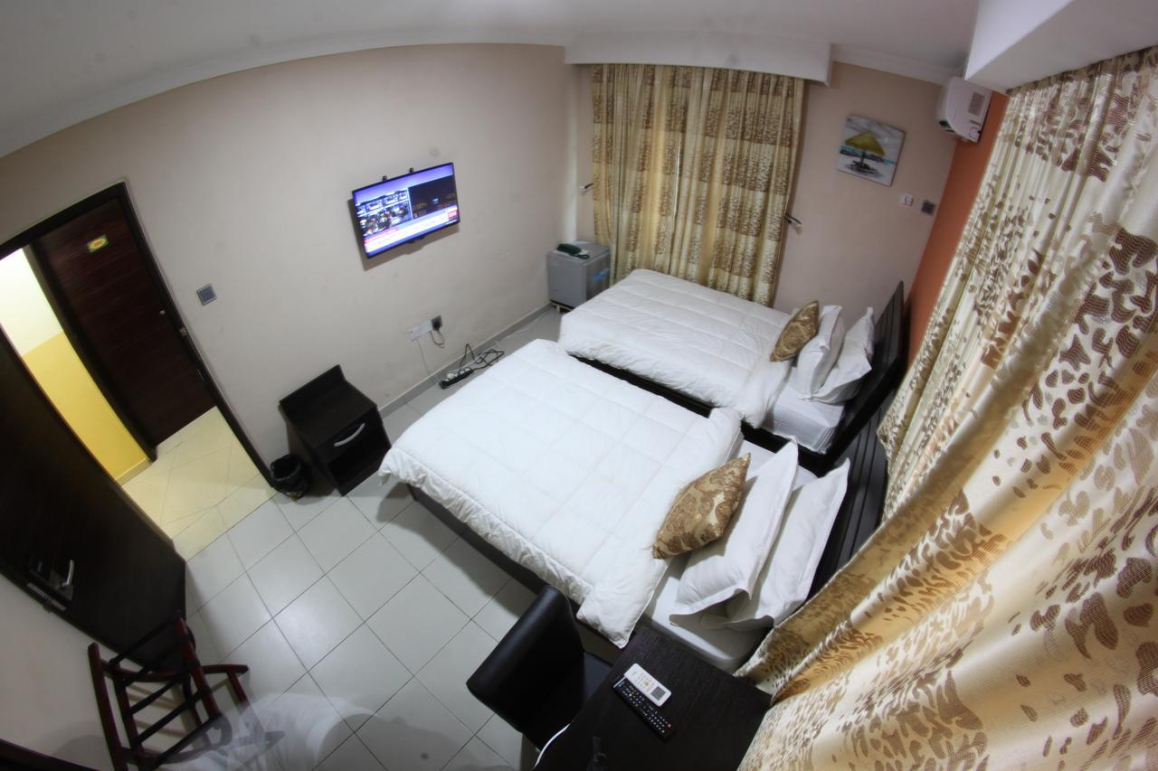 Celia'S Suites Abeokuta Dış mekan fotoğraf