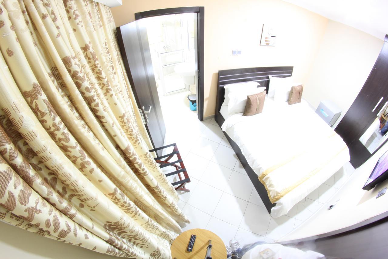 Celia'S Suites Abeokuta Dış mekan fotoğraf